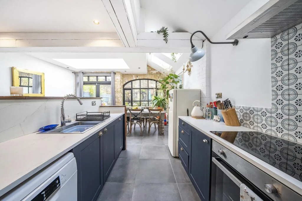 5 bedroom house for rent