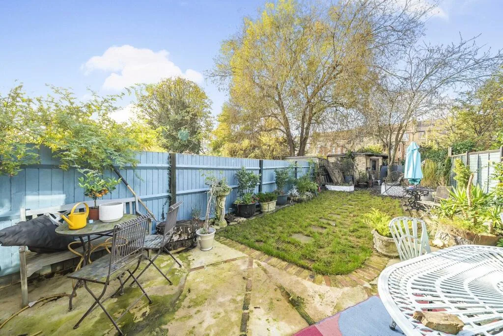 5 bedroom house for rent