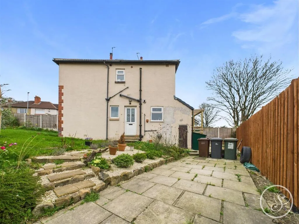 3 bedroom semi-detached house for rent