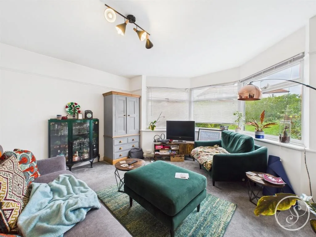 3 bedroom semi-detached house for rent