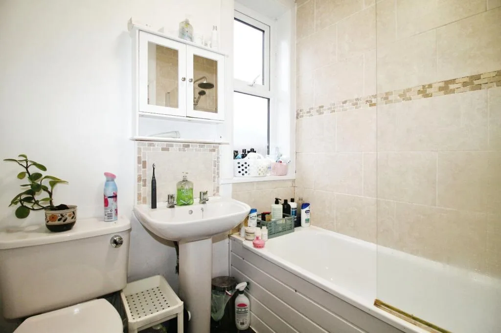 4 bedroom terraced house for rent