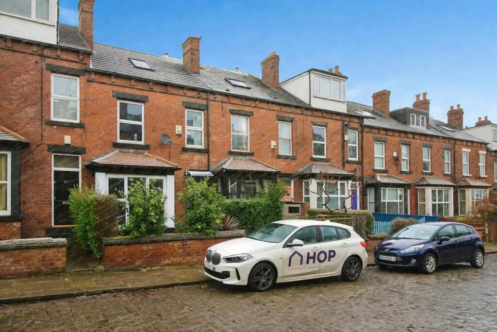 4 bedroom terraced house for rent