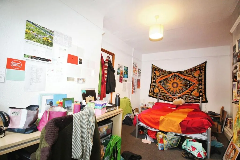 5 bedroom terraced house for rent