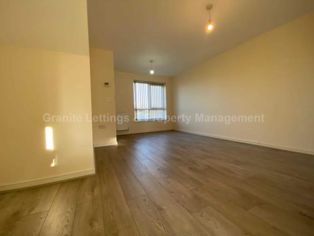 2 bedroom semi-detached house for rent