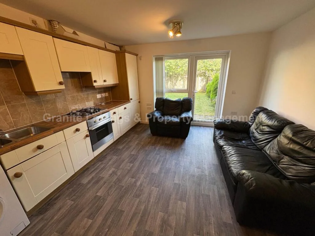 4 bedroom town house for rent