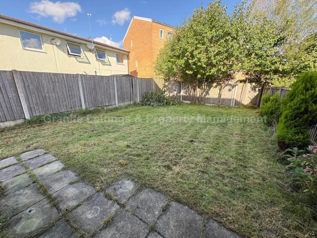 4 bedroom town house for rent
