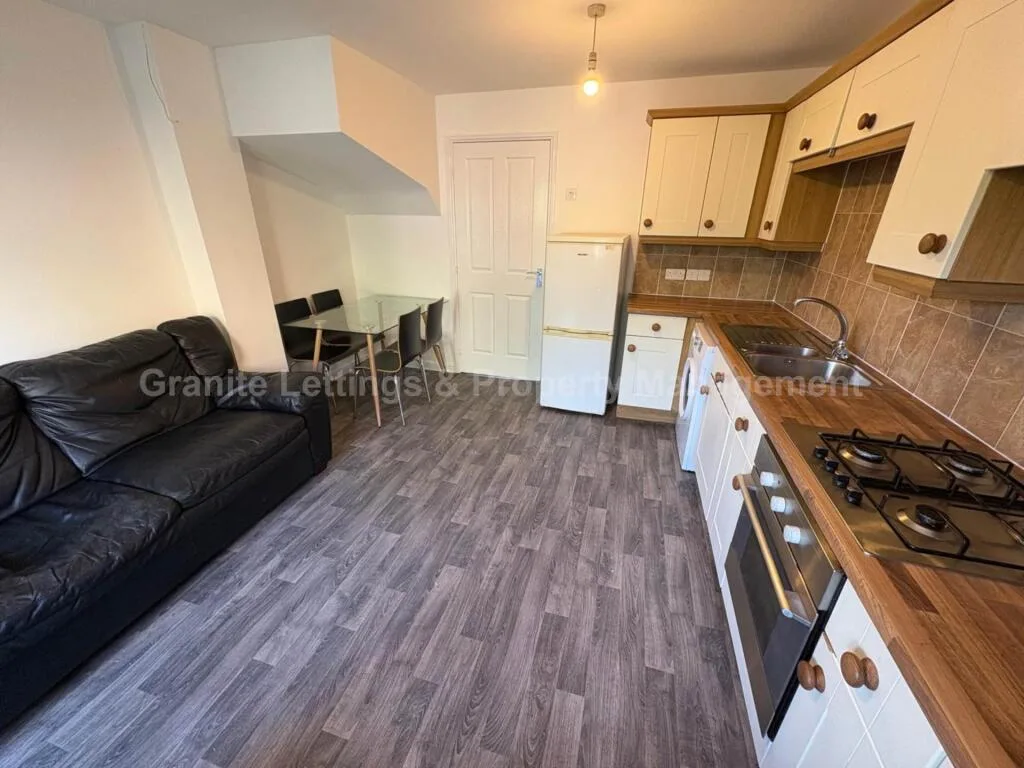 4 bedroom town house for rent