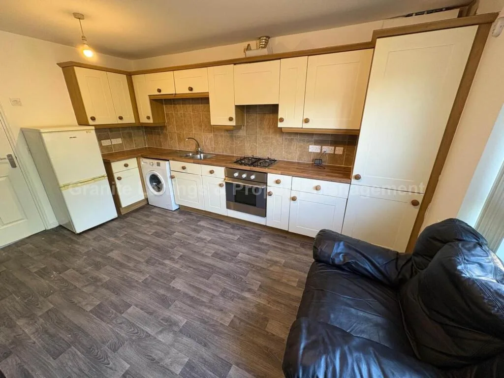 4 bedroom town house for rent