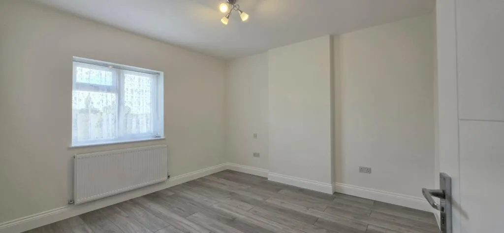 5 bedroom house for rent