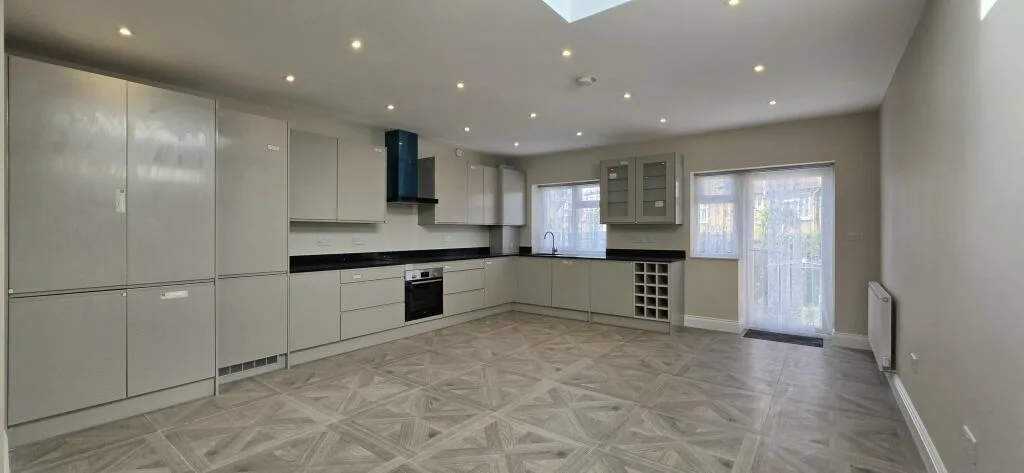 5 bedroom house for rent