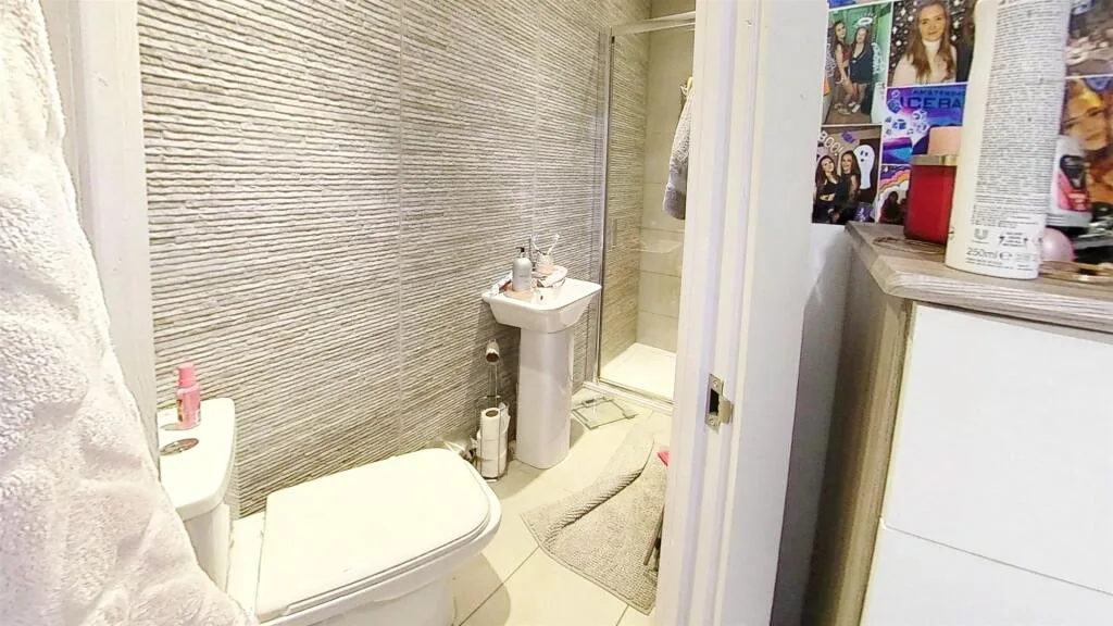 6 bedroom house for rent