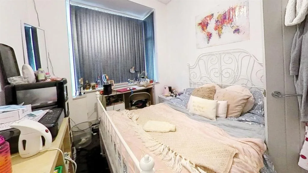 6 bedroom house for rent