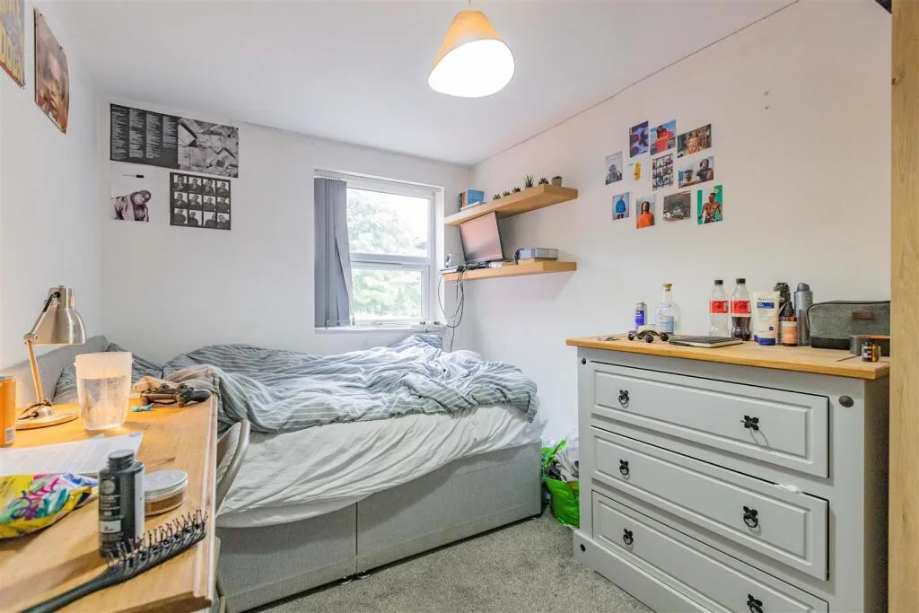 7 bedroom house for rent