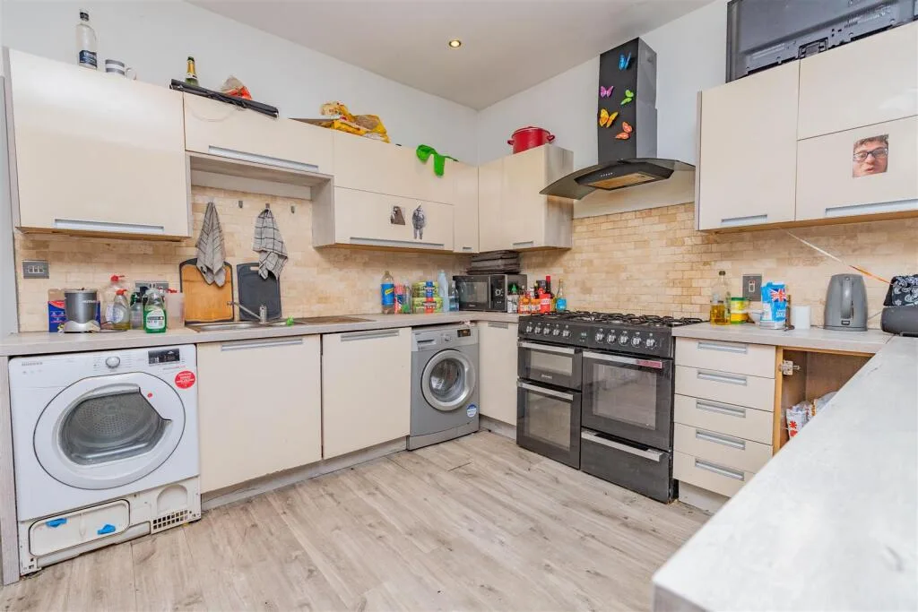 7 bedroom house for rent