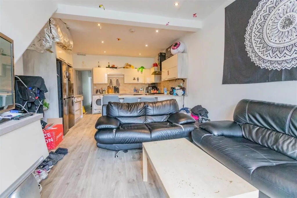 7 bedroom house for rent