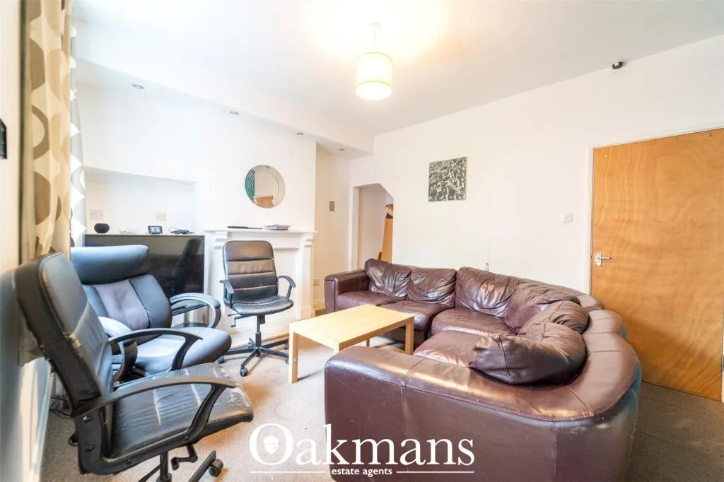 5 bedroom end of terrace house for rent