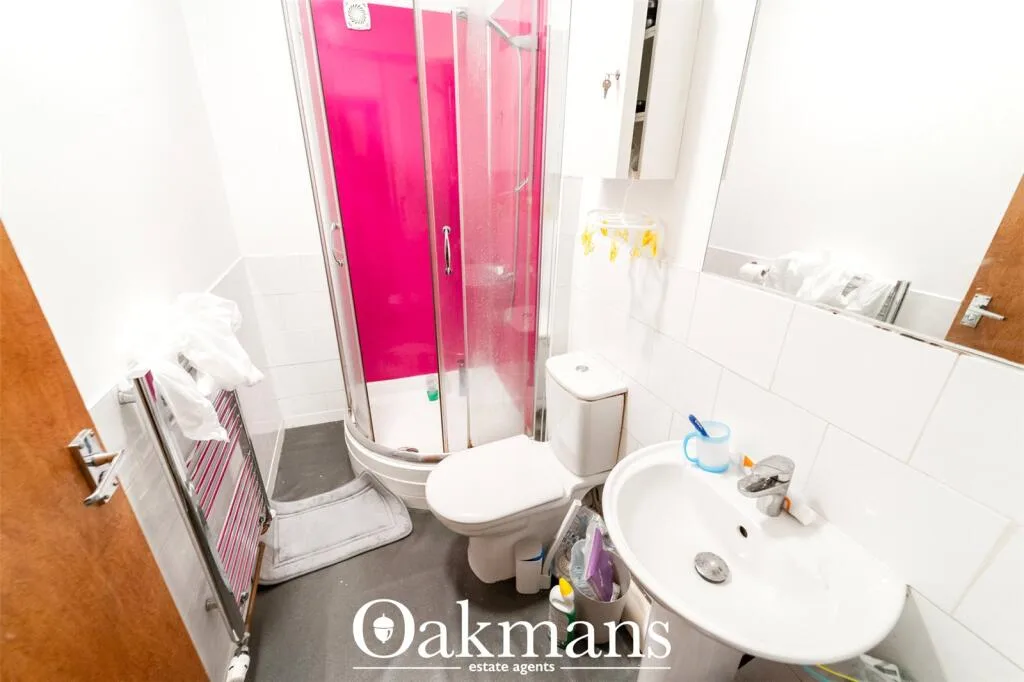 5 bedroom end of terrace house for rent