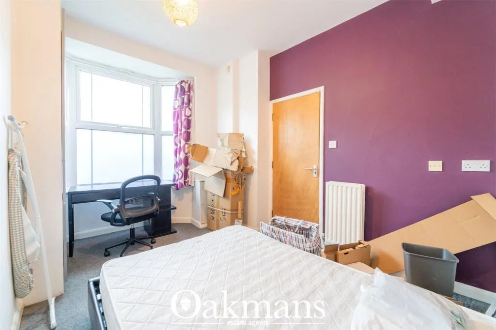 5 bedroom end of terrace house for rent