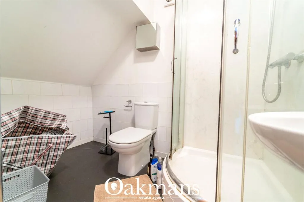 5 bedroom end of terrace house for rent