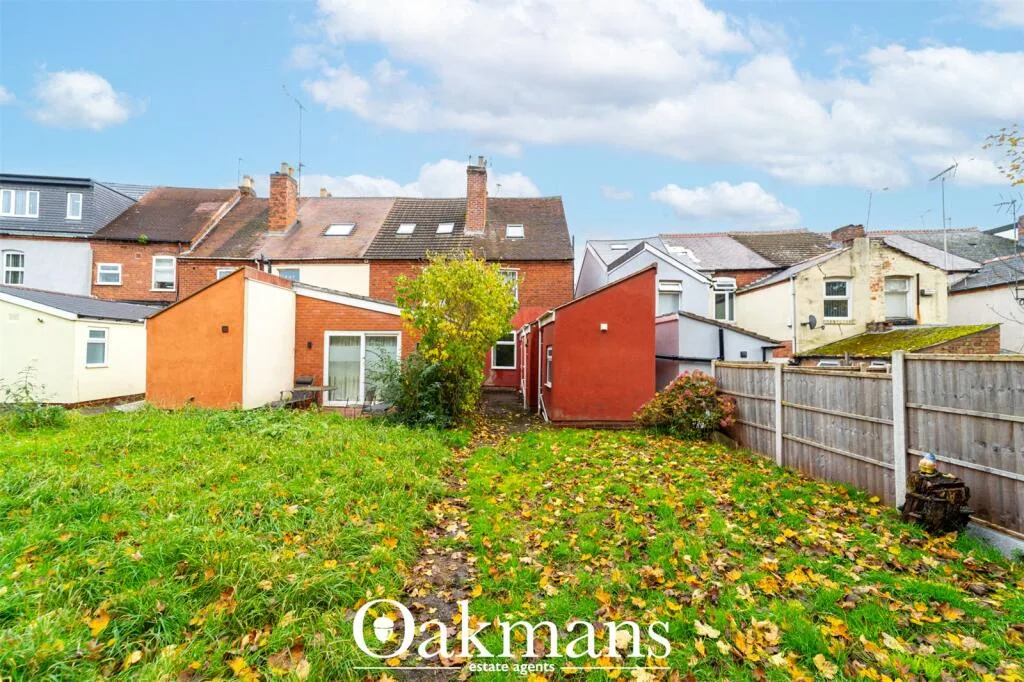 5 bedroom end of terrace house for rent