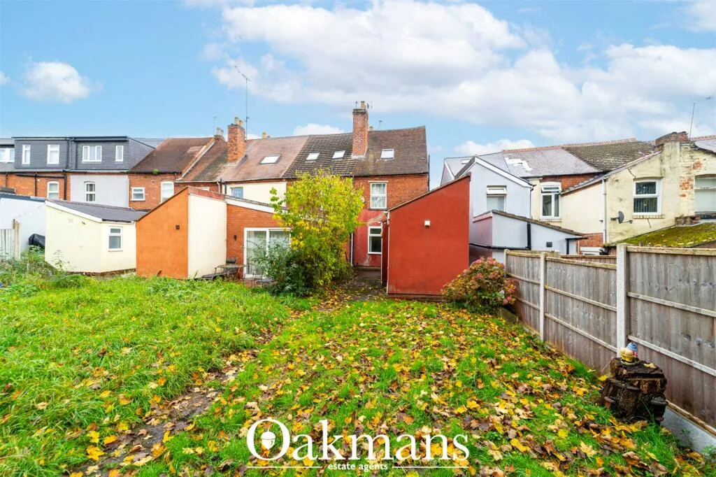 5 bedroom end of terrace house for rent