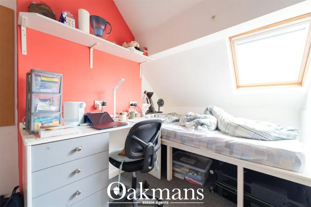 5 bedroom end of terrace house for rent