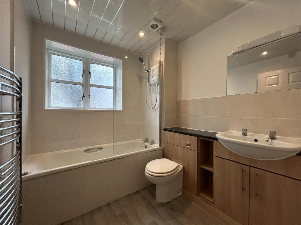 3 bedroom apartment for rent