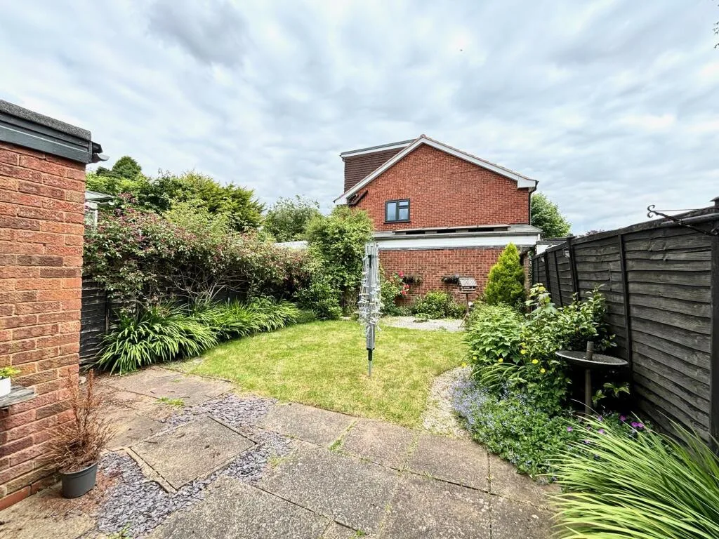 2 bedroom semi-detached house for rent
