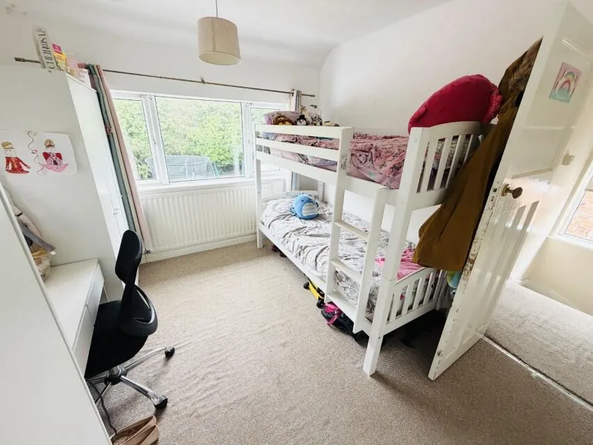 3 bedroom semi-detached house for rent