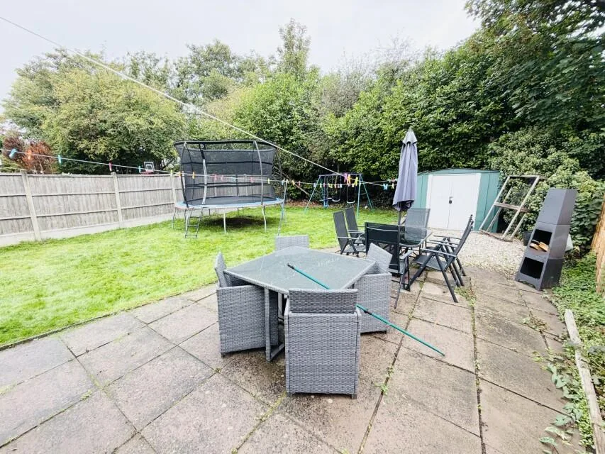 3 bedroom semi-detached house for rent