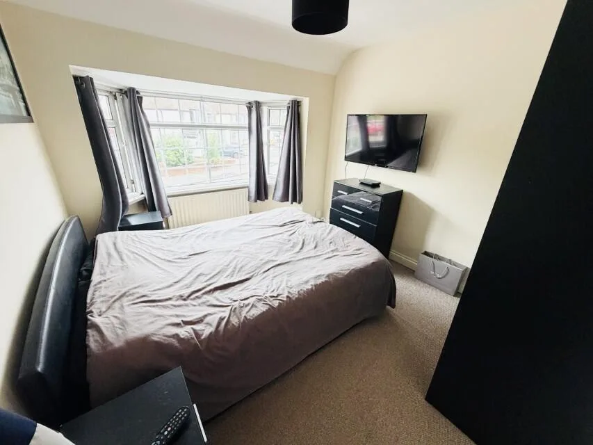 3 bedroom semi-detached house for rent