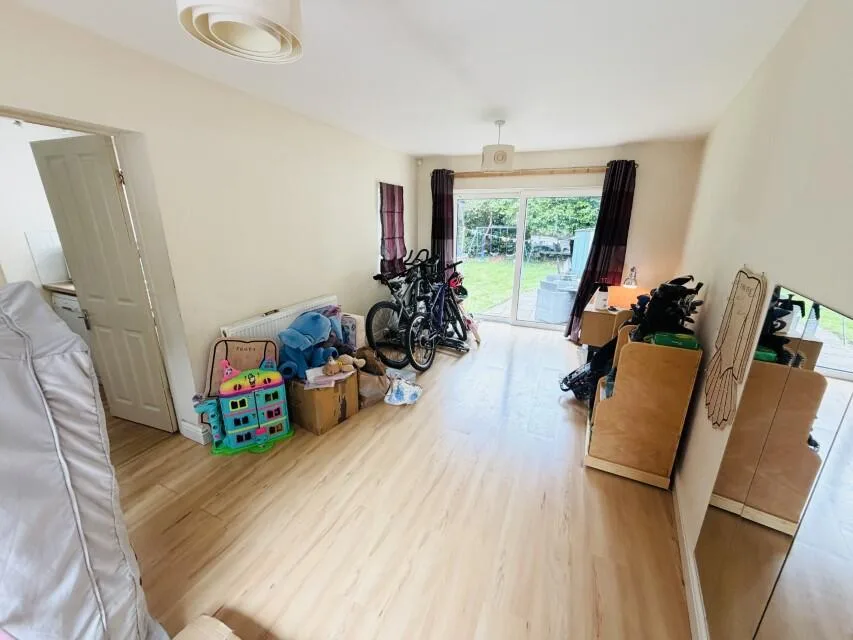 3 bedroom semi-detached house for rent