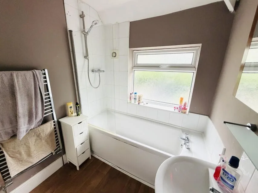 3 bedroom semi-detached house for rent
