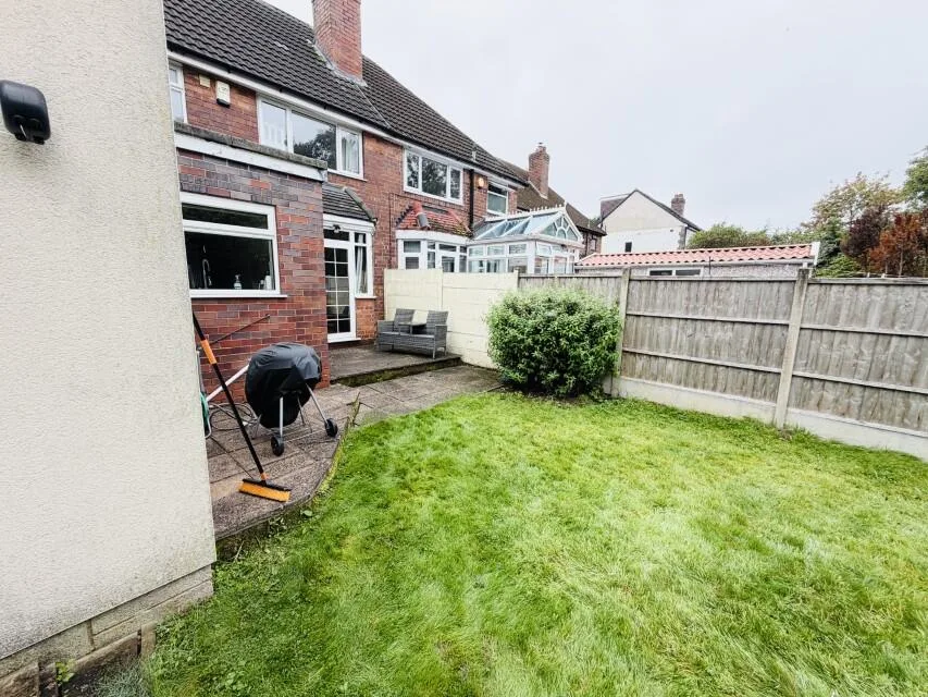 3 bedroom semi-detached house for rent