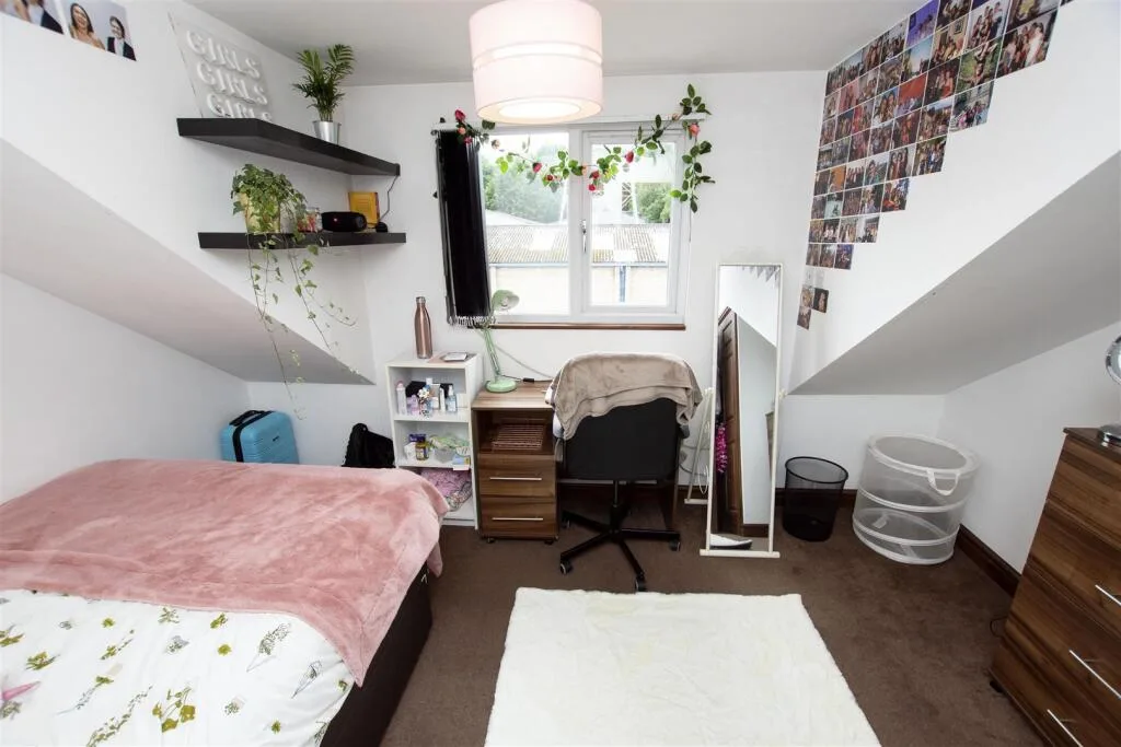 7 bedroom house for rent