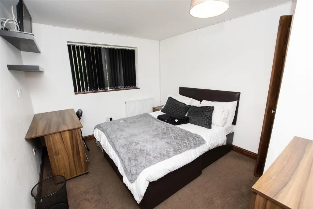 7 bedroom house for rent