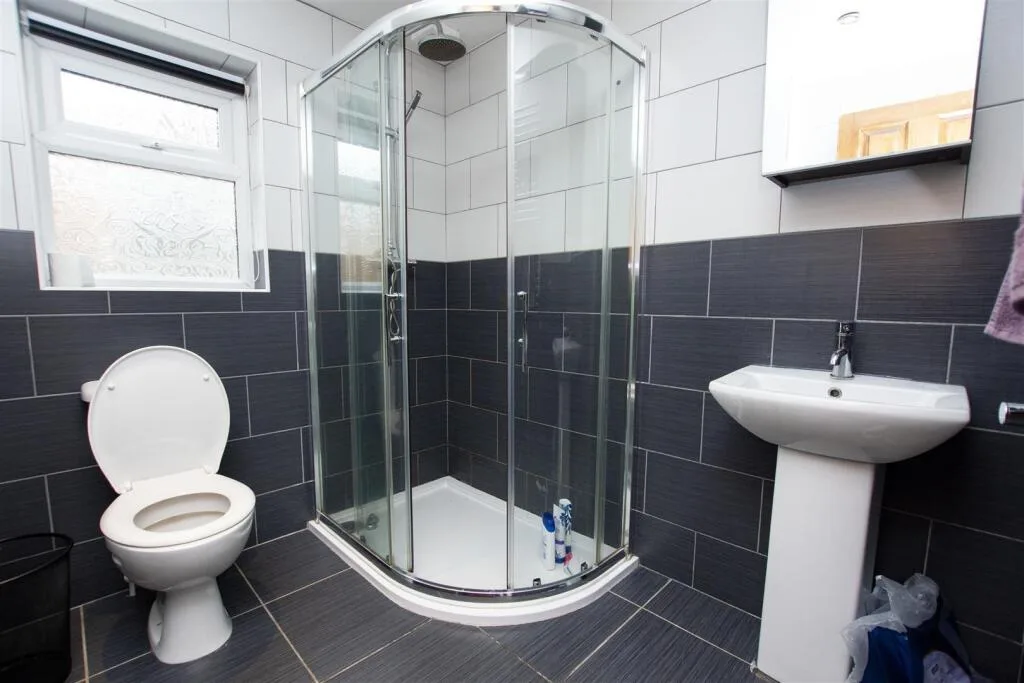 7 bedroom house for rent