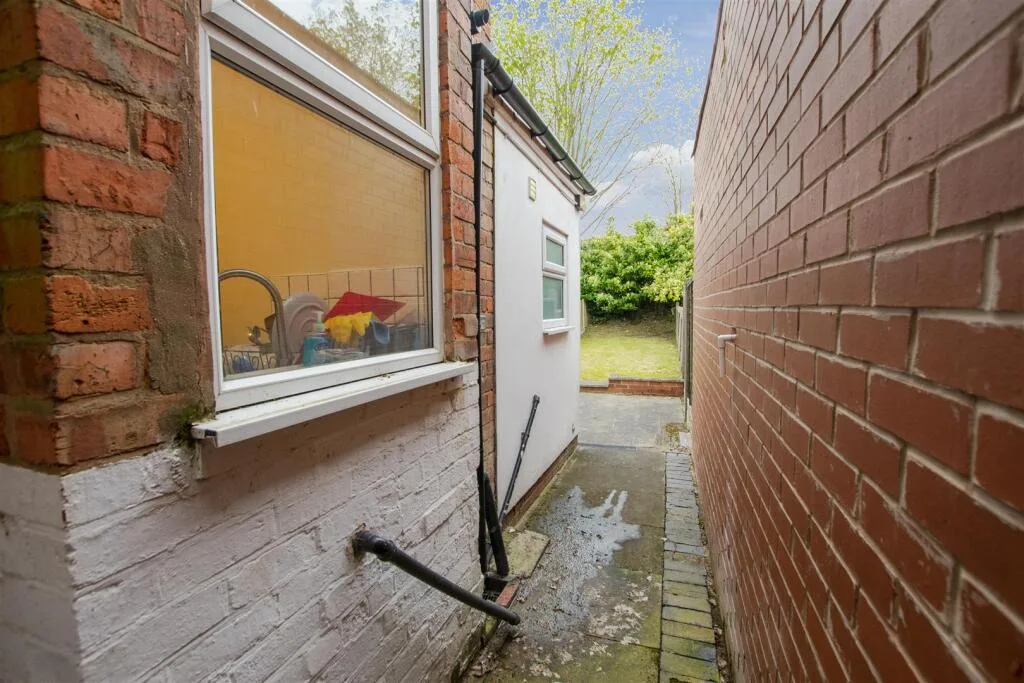 5 bedroom apartment for rent