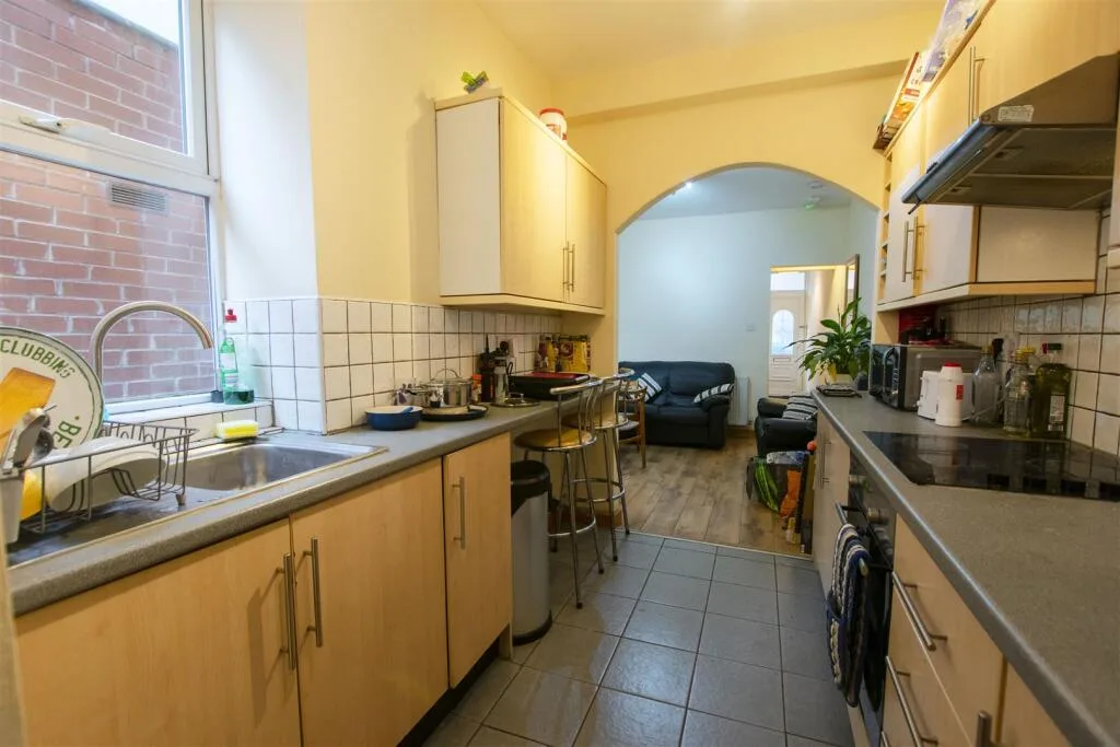 5 bedroom apartment for rent