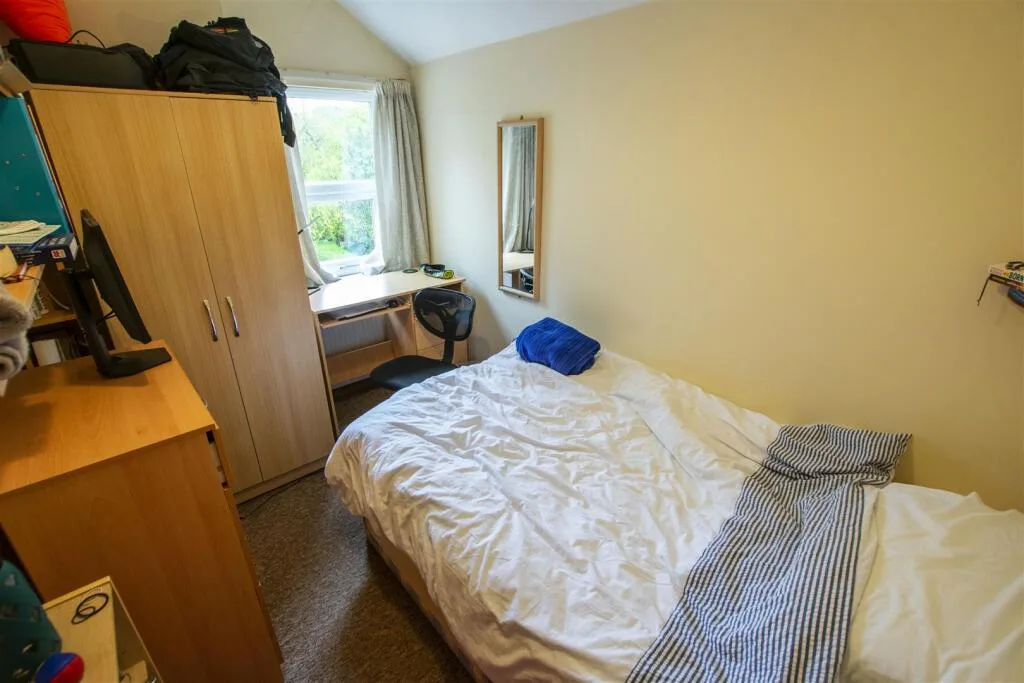 5 bedroom apartment for rent