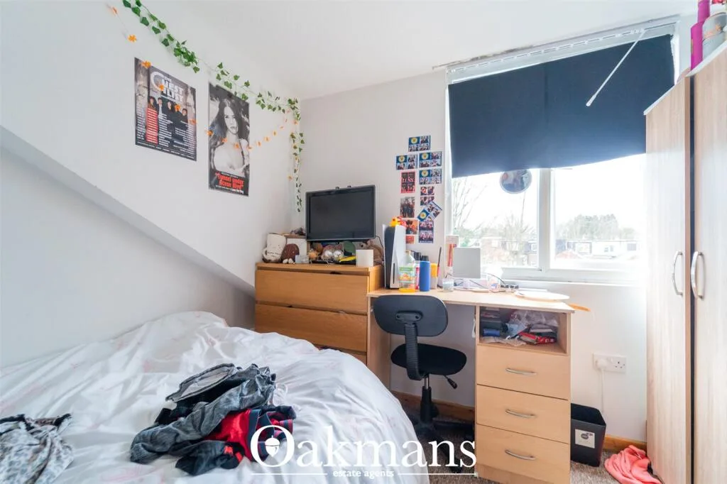 5 bedroom apartment for rent