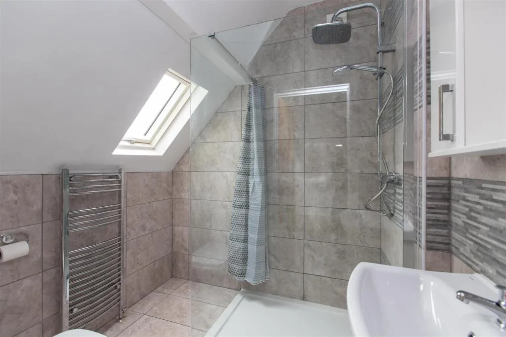 8 bedroom house for rent