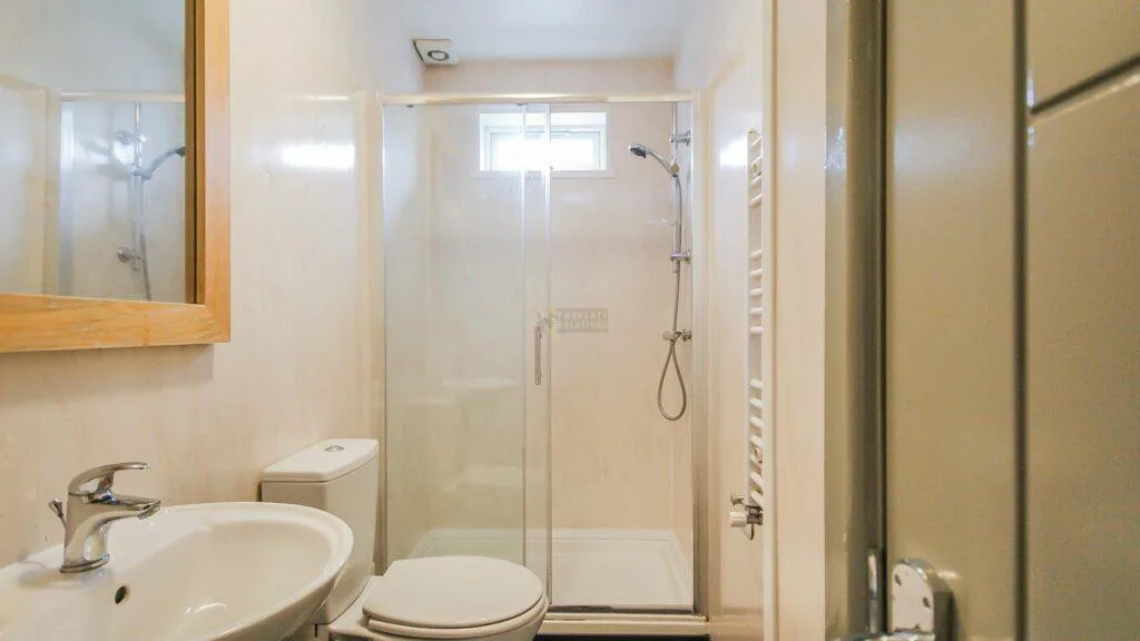 6 bedroom terraced house for rent