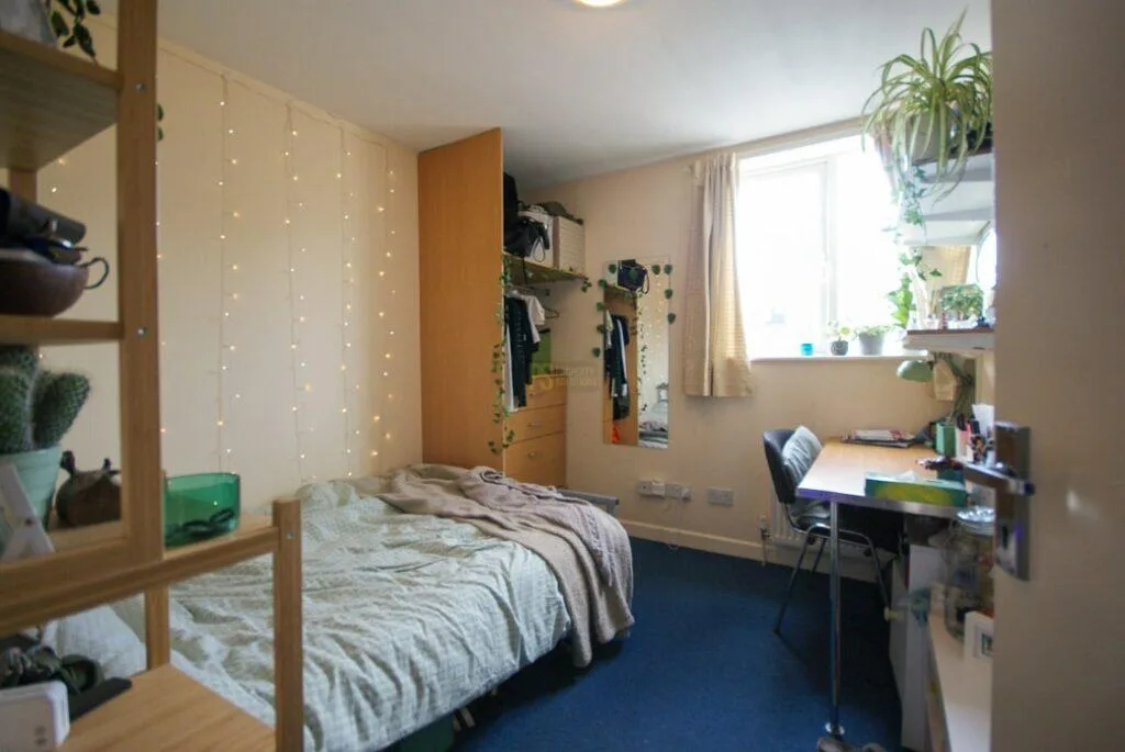 7 bedroom terraced house for rent