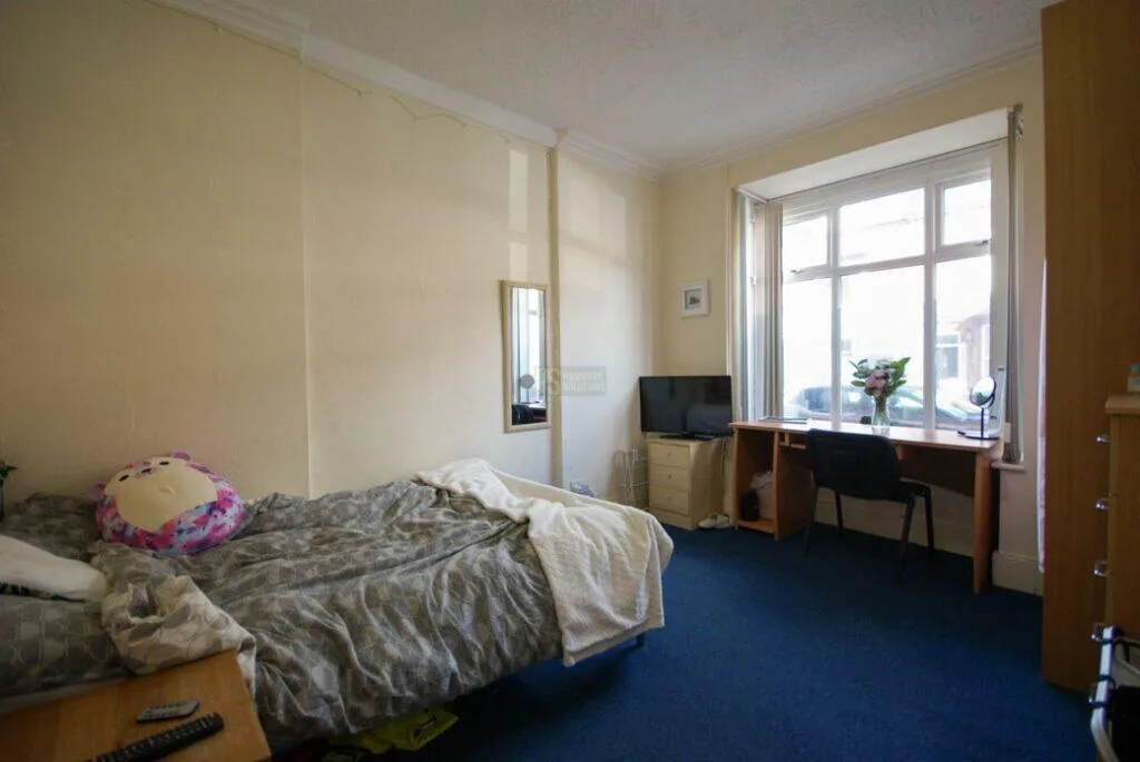 7 bedroom terraced house for rent