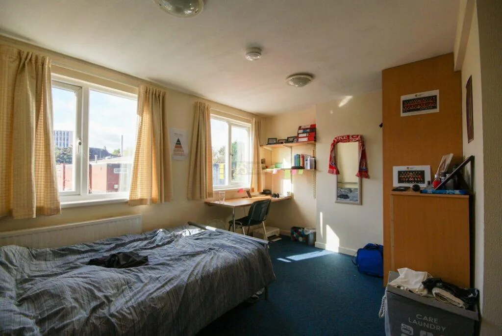 7 bedroom terraced house for rent