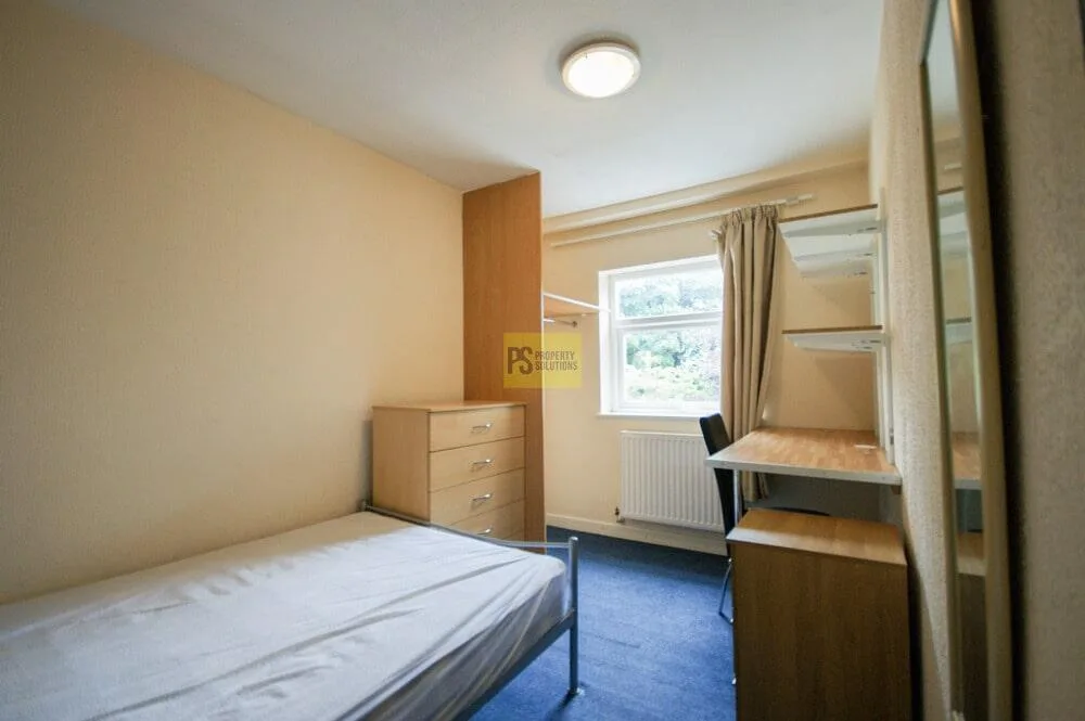 6 bedroom terraced house for rent