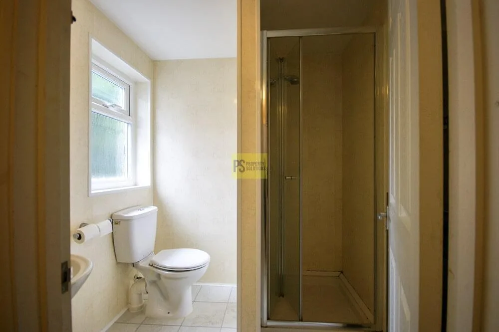 6 bedroom terraced house for rent