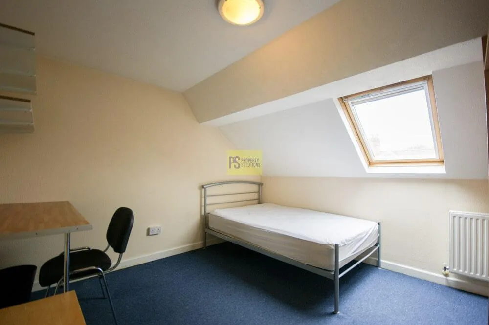 6 bedroom terraced house for rent