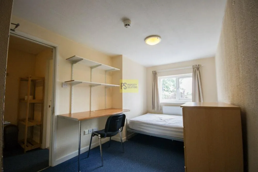 6 bedroom terraced house for rent